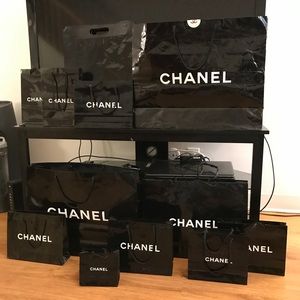 12 Chanel shopping Bags
